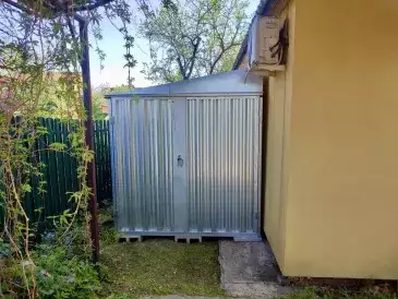 Хозблок для хранения вещей в цинковом цвете в дер. Нововоронино, Пушкинский округ, МО