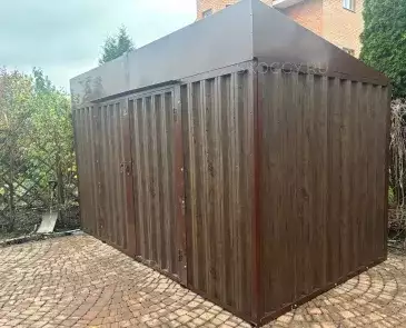 Хозблок для садовой техники и инвентаря в расцветке "под дерево" в дер. Чегодаево, Краснопахорский р-н, Троицкий адм.окр, г. Москва