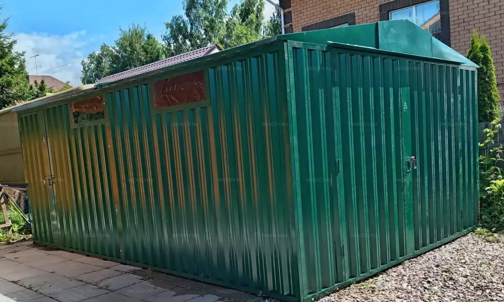 Железный араж SKOGGY в изумрудно-зеленом цвете